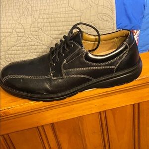 Dress shoes
